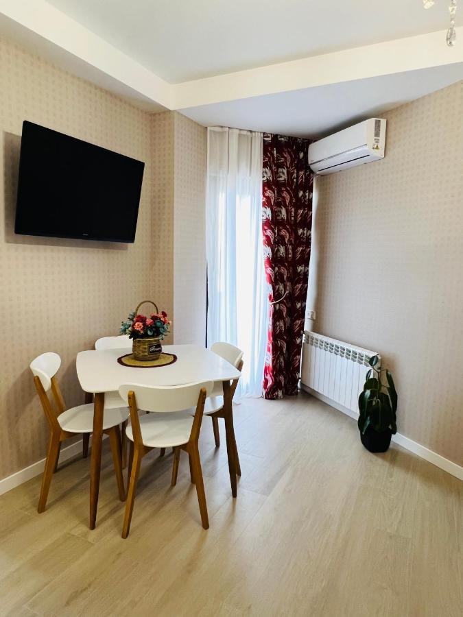 Aura Apartment Kutaisi Exterior foto